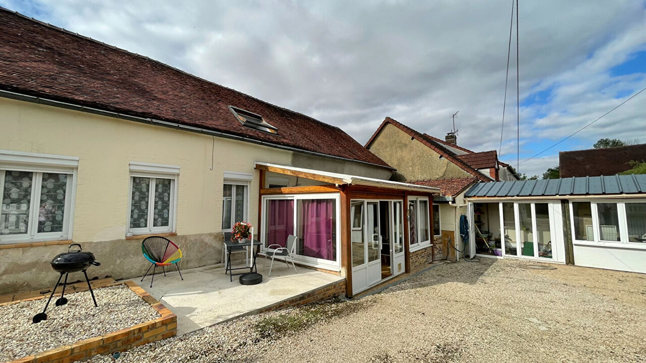 maison 3 pièces 121 m2 à vendre à Champlost (89210)