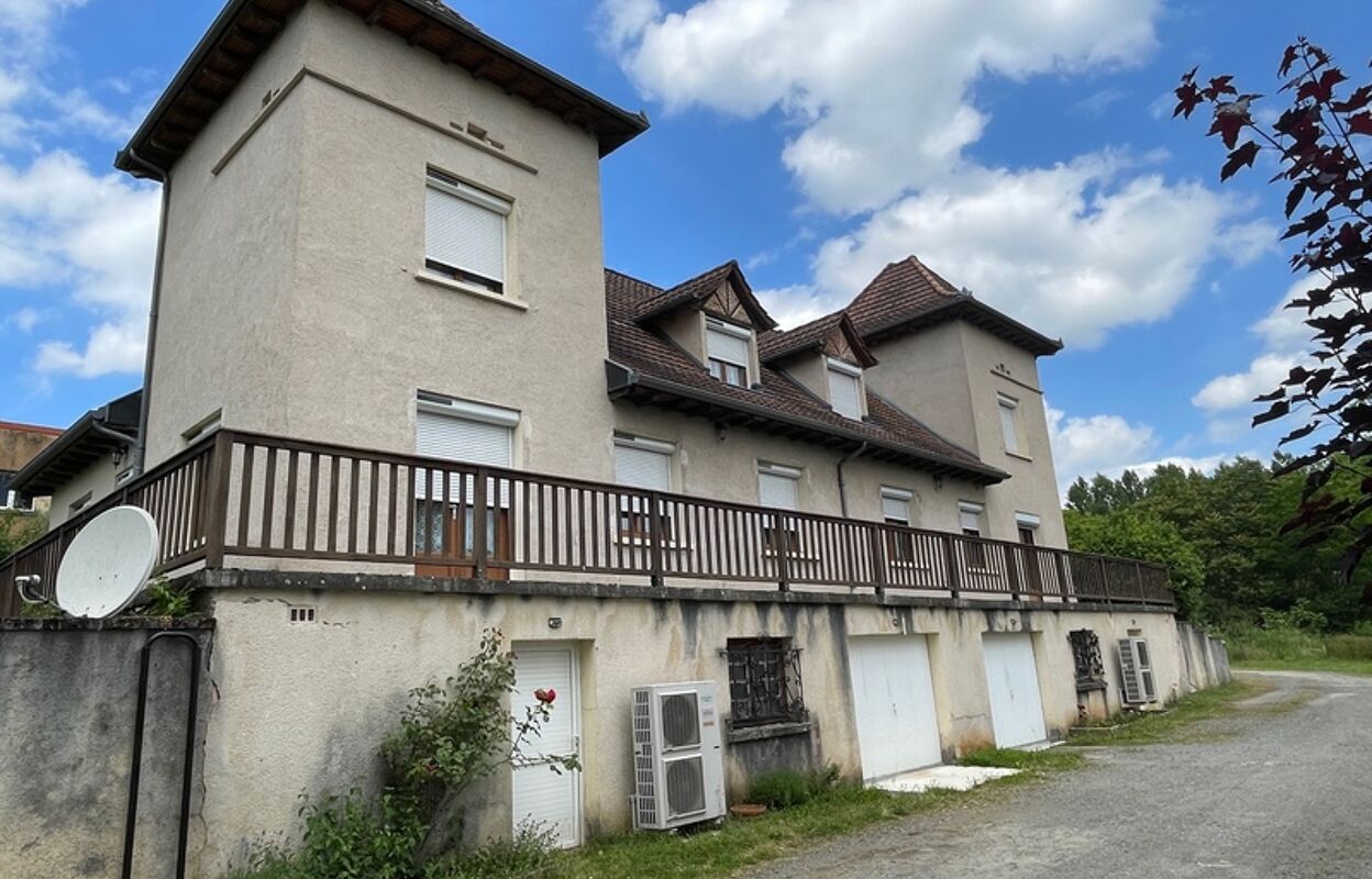 maison 10 pièces 234 m2 à vendre à Capdenac (46100)