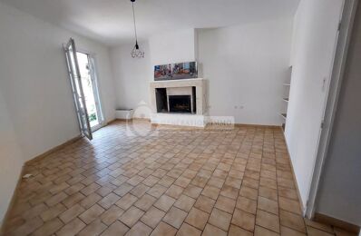 location maison 785 € CC /mois à proximité de Maillane (13910)