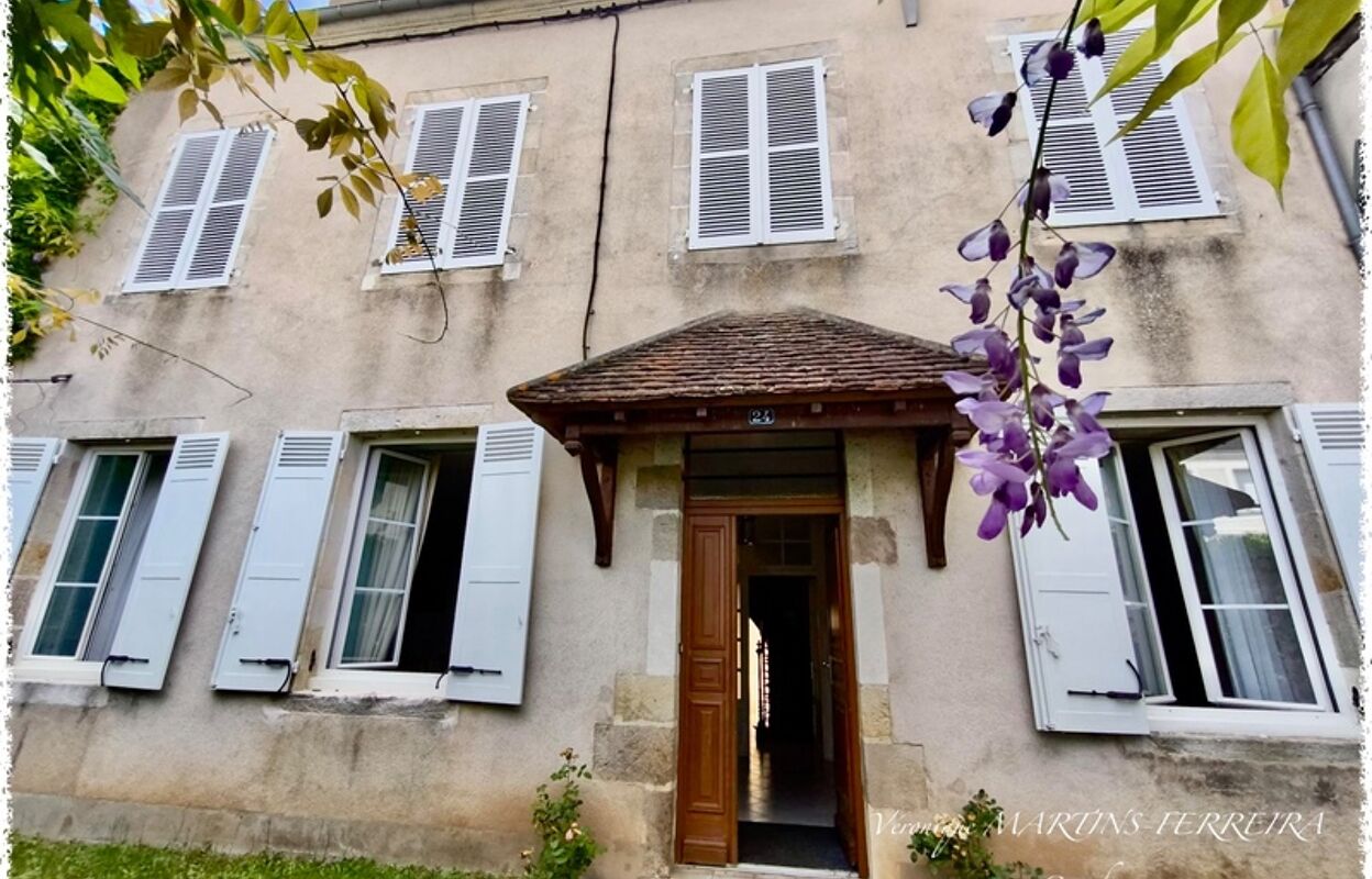 maison 5 pièces 145 m2 à vendre à Châteaumeillant (18370)