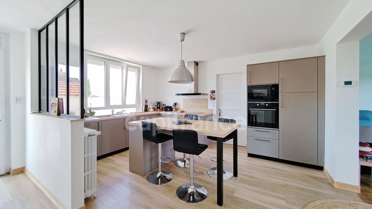 maison 6 pièces 202 m2 à vendre à Saint-Marcel (71380)