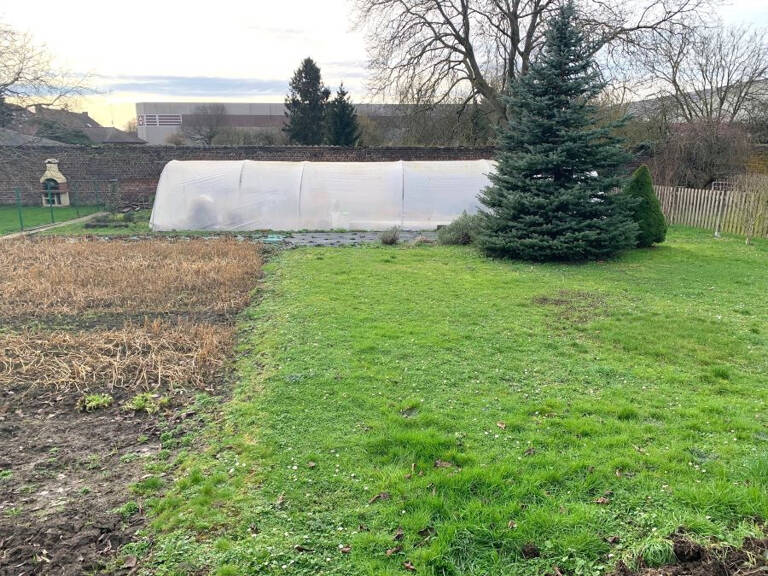 Terrain à bâtir d'une superficie de 404m2 environ ! — photo 1