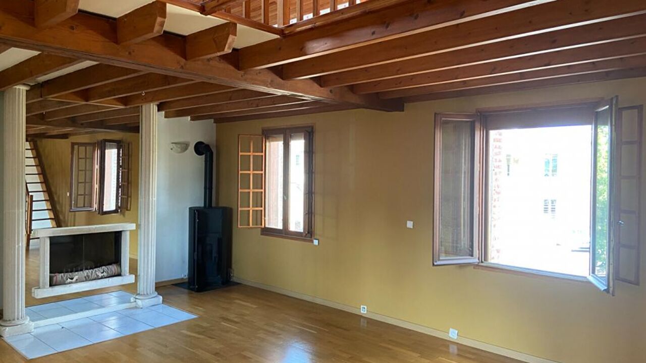 immeuble  pièces 110 m2 à vendre à Caudebec-Lès-Elbeuf (76320)