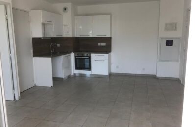 location appartement 610 € CC /mois à proximité de Bellegarde (30127)