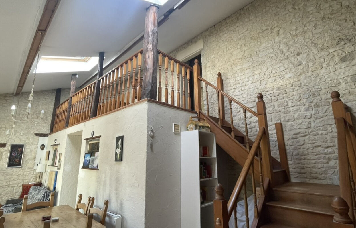 maison 7 pièces 221 m2 à vendre à Loiré-sur-Nie (17470)