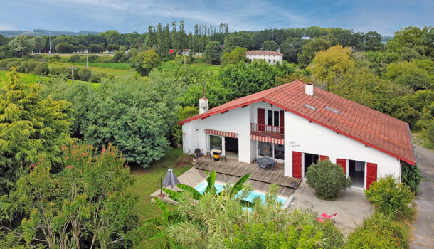 Villa / Maison 8 pièces  à vendre Sames 64520