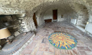 Maison 14 Pièces 554 m² à vendre à Chamaret (26230)