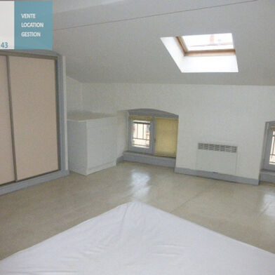 Appartement 1 pièces 360 €