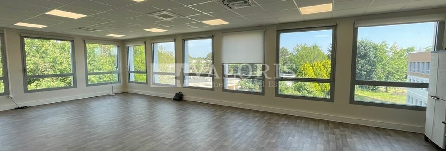 Bureau  170 m² à louer à Dardilly (69570)