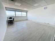 Locaux 134m² + 3 parkings - 2000€ c/comprises — photo 2