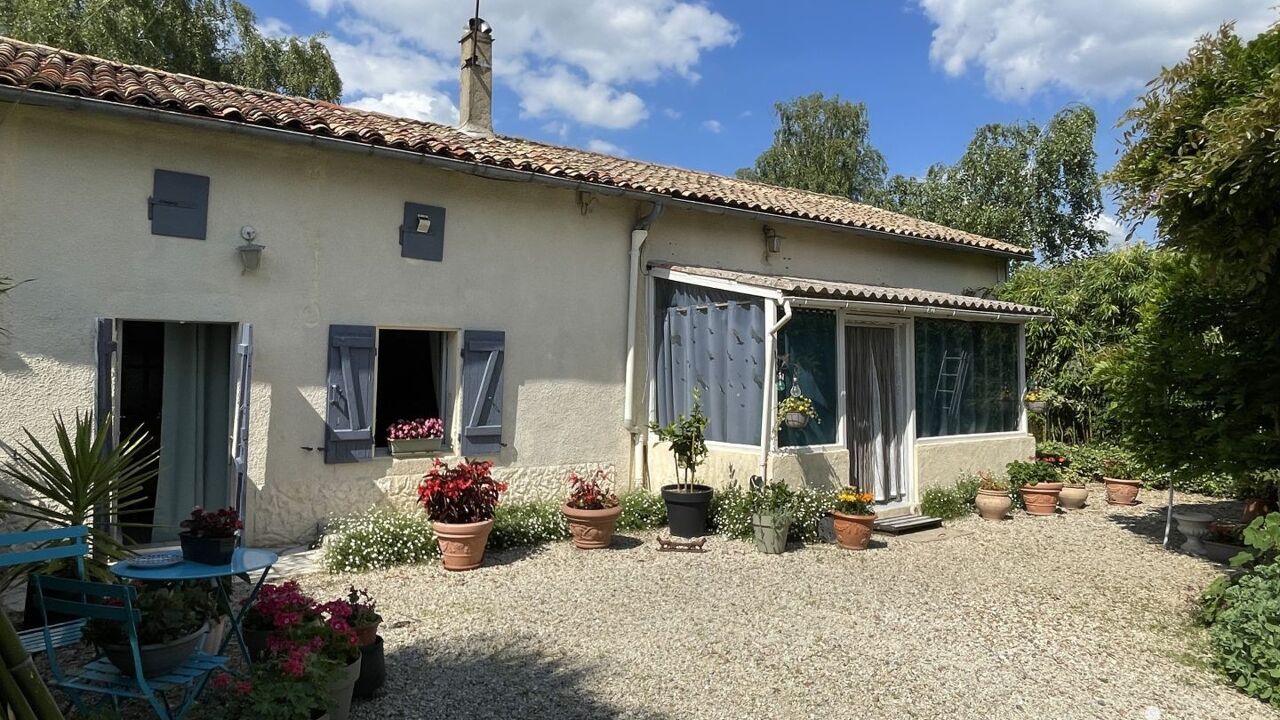 maison 4 pièces 95 m2 à vendre à Clussais-la-Pommeraie (79190)