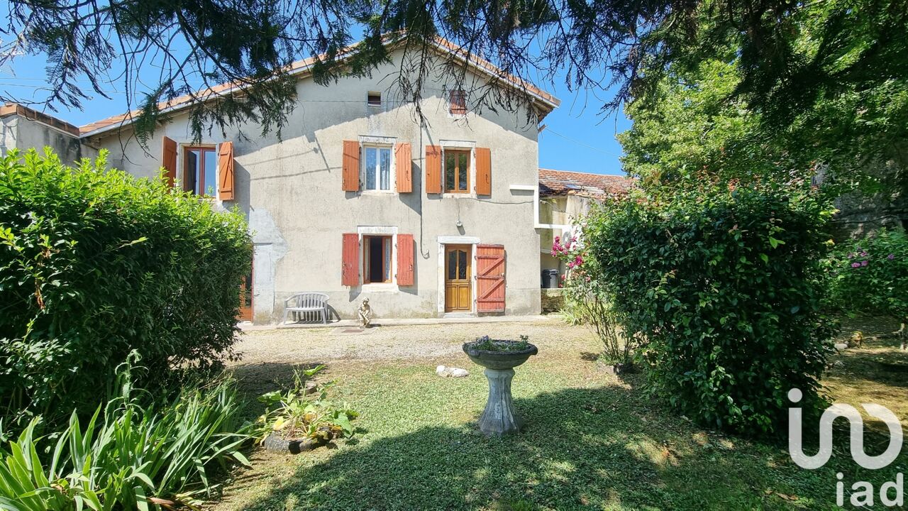 maison 7 pièces 128 m2 à vendre à Rouillac (16170)