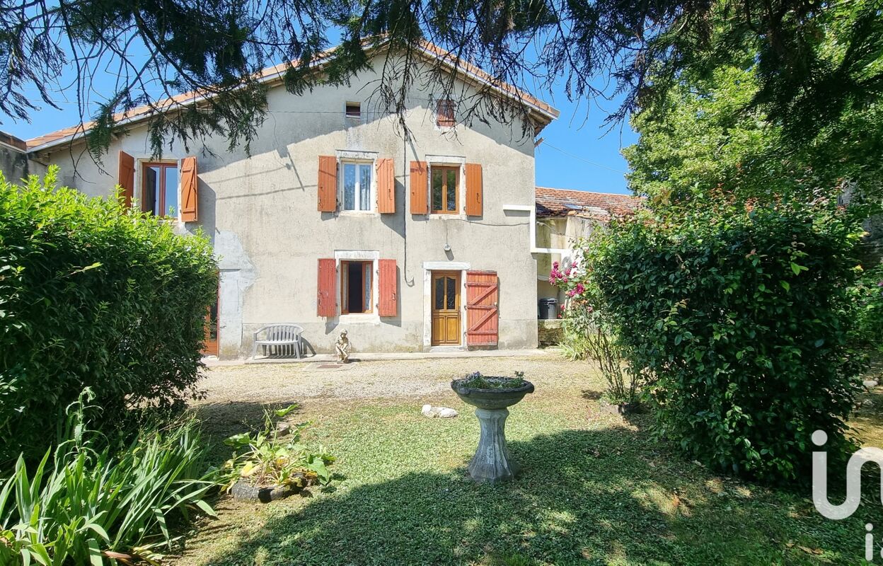 maison 7 pièces 128 m2 à vendre à Rouillac (16170)