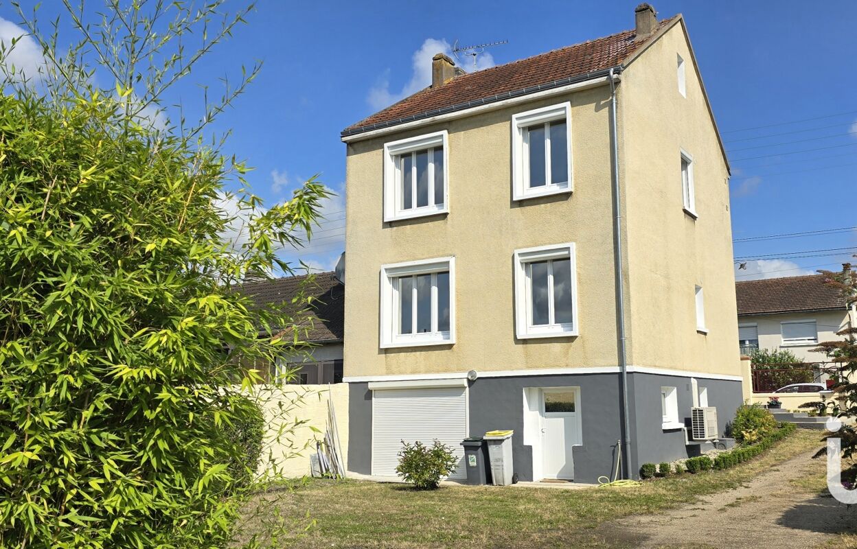 maison 5 pièces 150 m2 à vendre à Saint-Jean-de-la-Ruelle (45140)