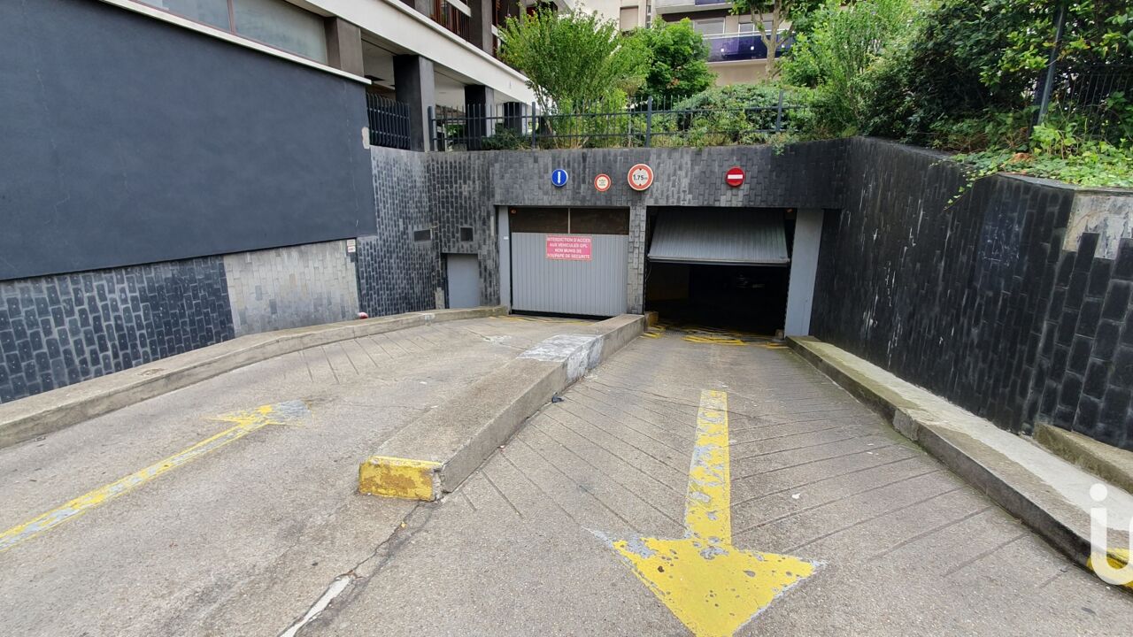 garage  pièces 108 m2 à vendre à Paris 14 (75014)