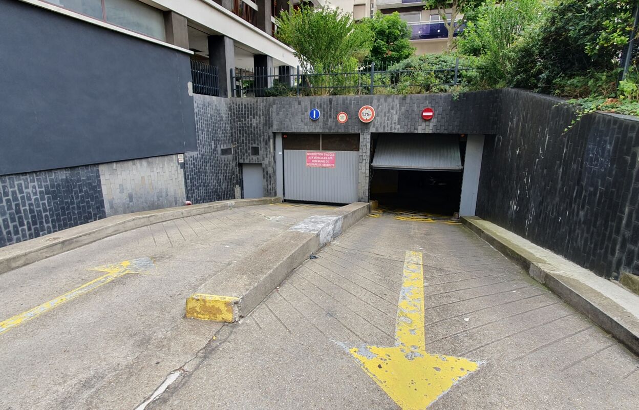 garage  pièces 108 m2 à vendre à Paris 14 (75014)