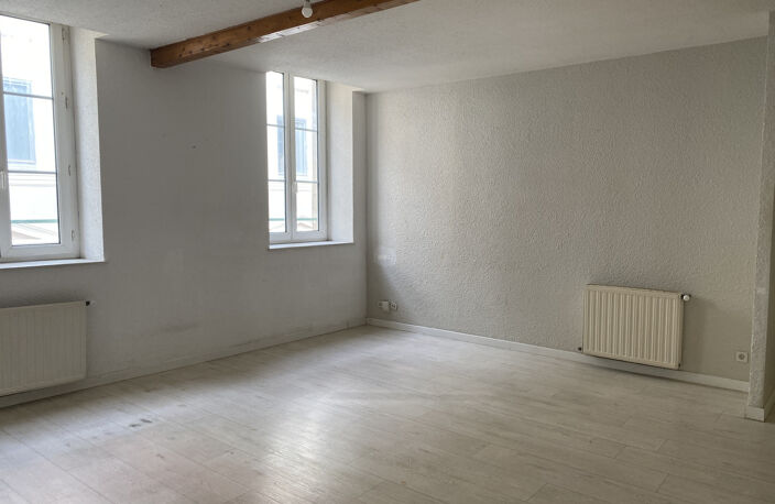 Appartement 3 pièces de 75,73 m2 17 Rue pêcherie 26100 ROMANS SUR ISERE — photo 2