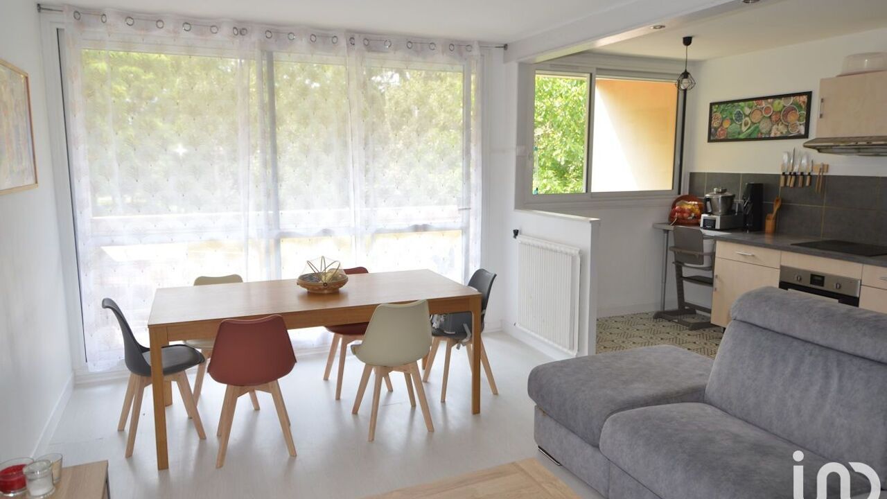 appartement 3 pièces 76 m2 à vendre à Maurepas (78310)