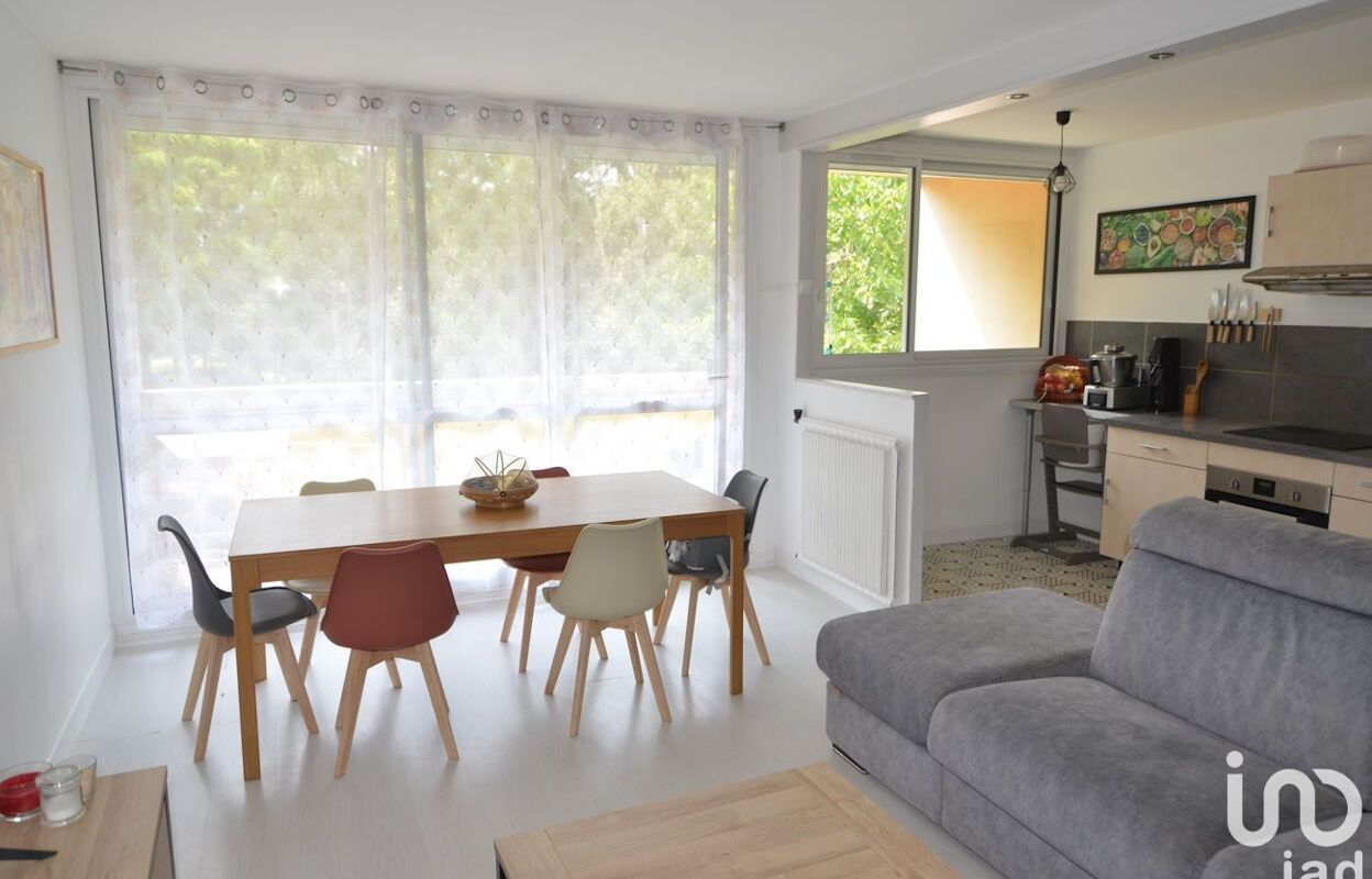 appartement 3 pièces 76 m2 à vendre à Maurepas (78310)