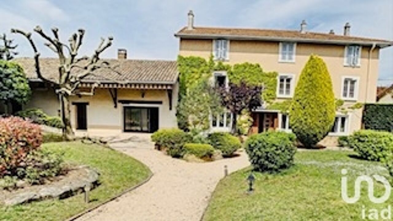 maison 7 pièces 204 m2 à vendre à Villefranche-sur-Saône (69400)