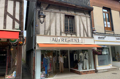 Commerce 3 pièces 82000 €