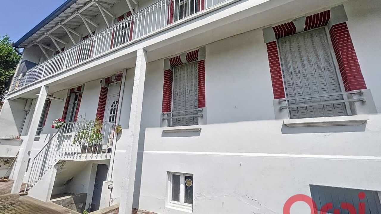 immeuble  pièces 136 m2 à vendre à Cusset (03300)