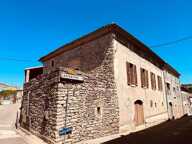 Maison de caractère avec cour et terrasse — photo 2
