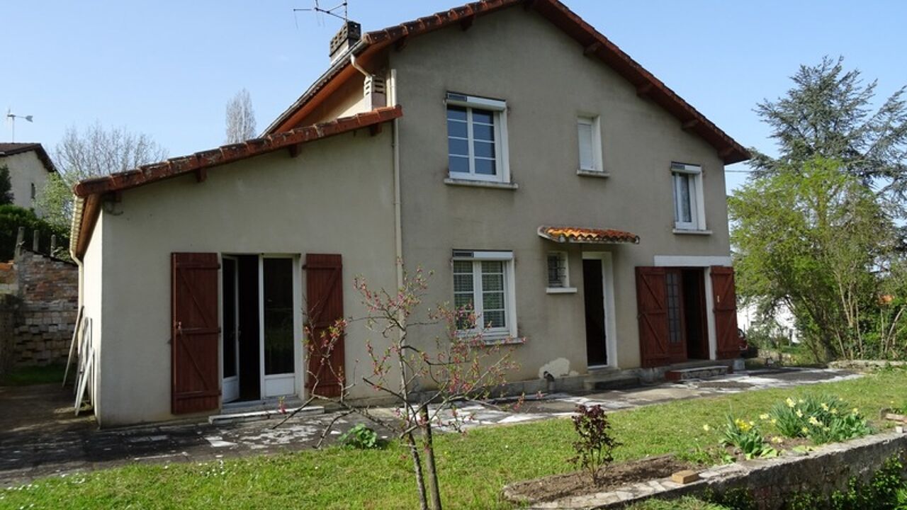 maison 6 pièces 117 m2 à vendre à Saint-Yrieix-sur-Charente (16710)