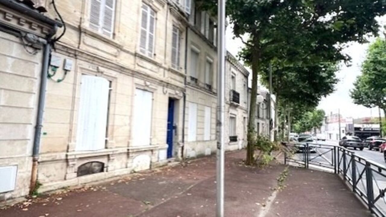 immeuble  pièces 175 m2 à vendre à Saintes (17100)