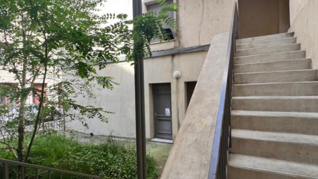 immeuble  pièces 320 m2 à vendre à Saint-Étienne (42000)