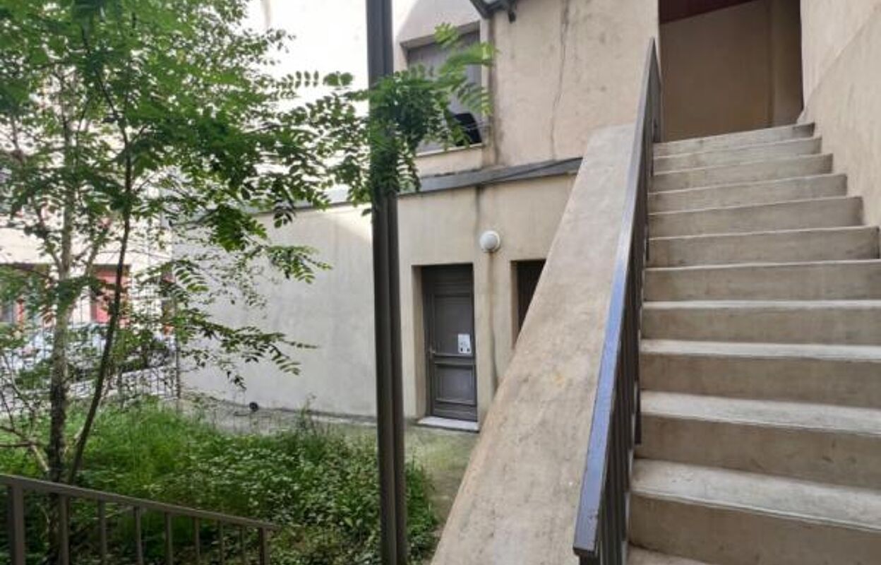 immeuble  pièces 320 m2 à vendre à Saint-Étienne (42000)