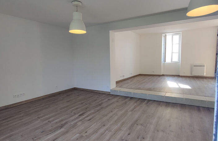 Vente maison 3 pièces 112 m² Saintes (17100) — photo 3
