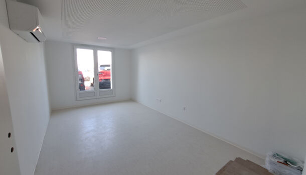 Local commercial 2 pièces  à louer Saintes 17100