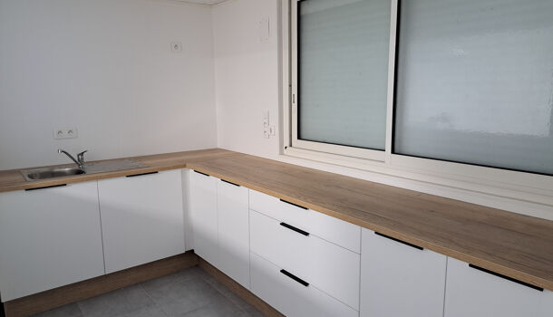 Local commercial 2 pièces  à louer Saintes 17100