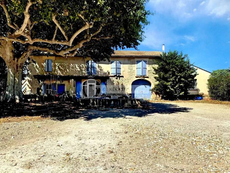 Mas en campagne d'Eyragues — photo 1
