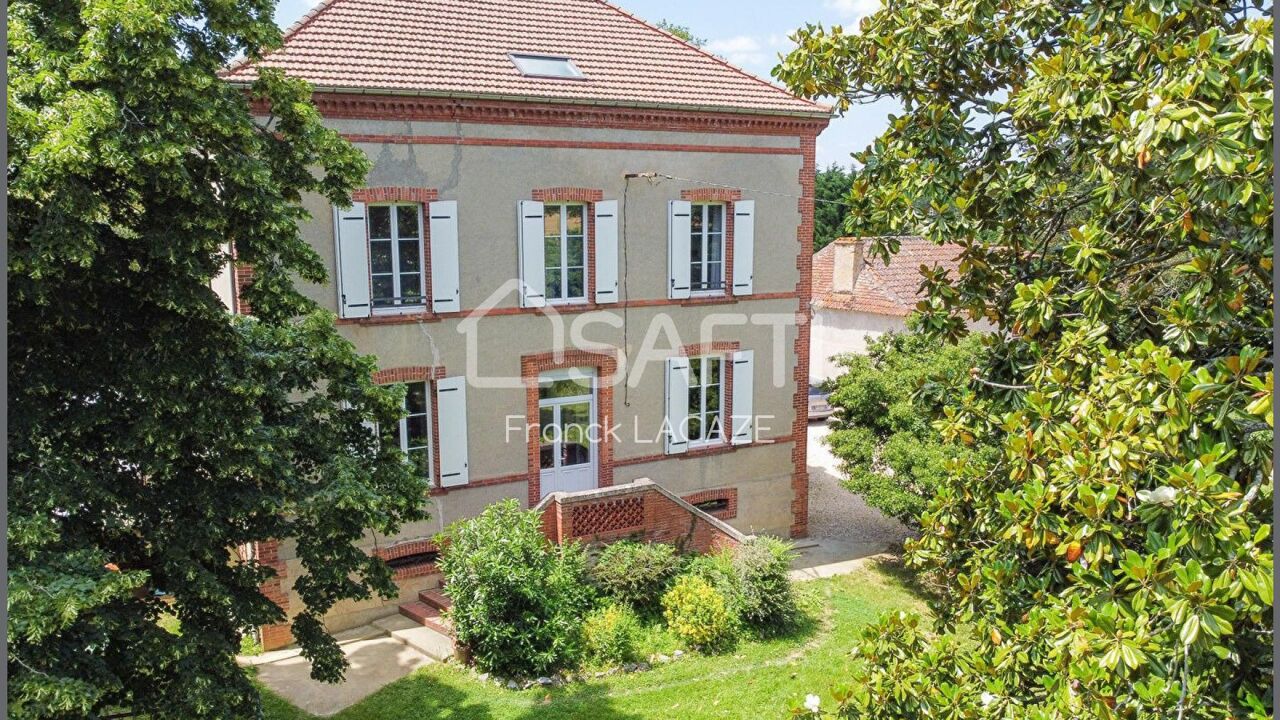 maison 10 pièces 250 m2 à vendre à Riscle (32400)