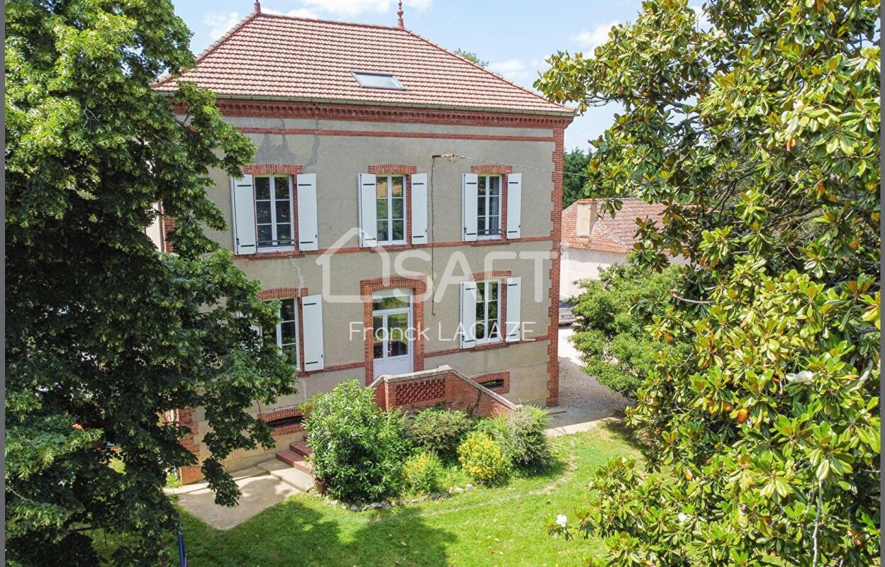 maison 10 pièces 250 m2 à vendre à Riscle (32400)