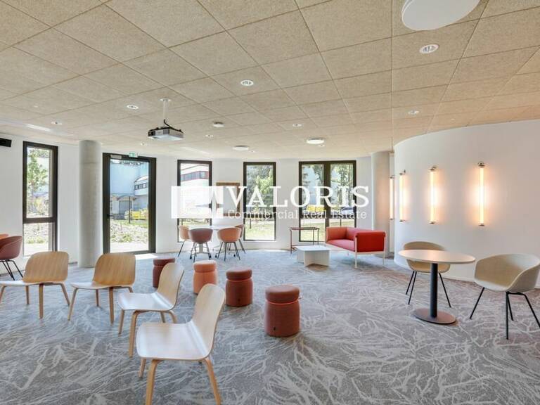 BUREAUX à LOUER — photo 1