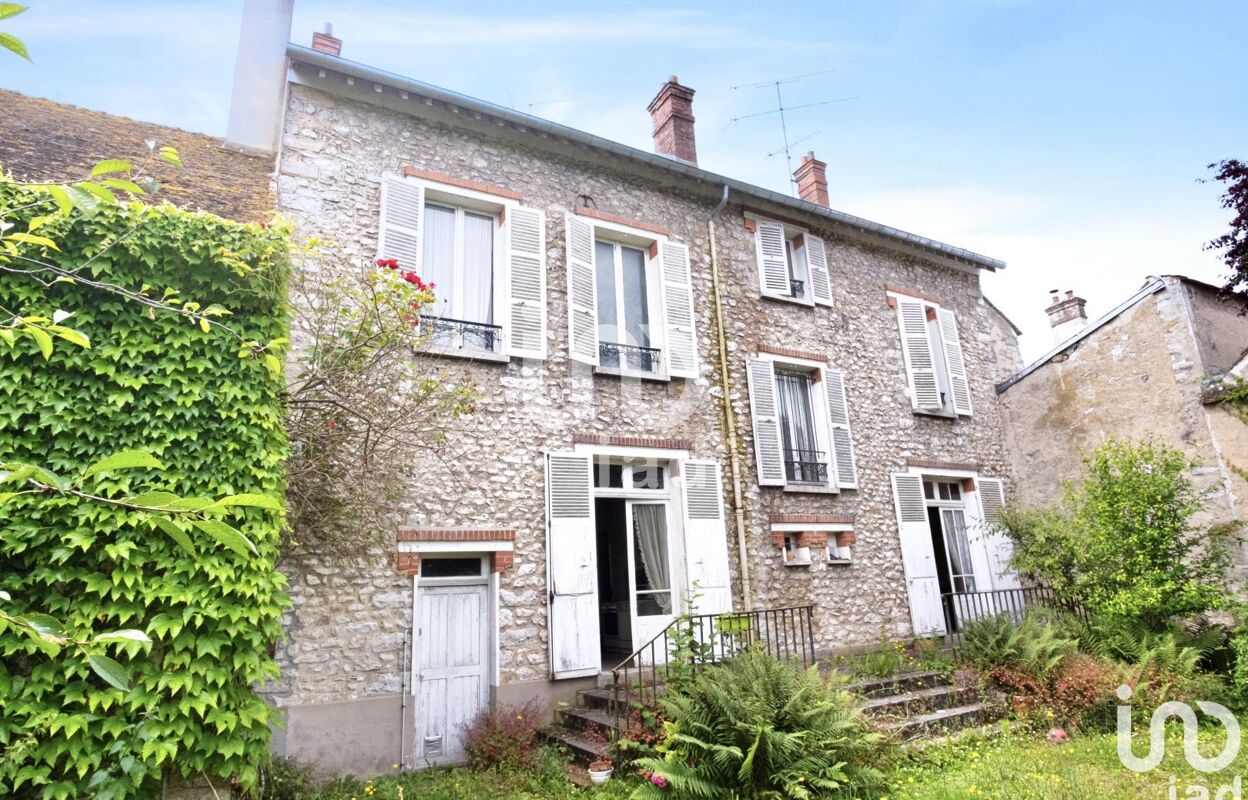 maison 11 pièces 310 m2 à vendre à Moret-Loing-Et-Orvanne (77250)