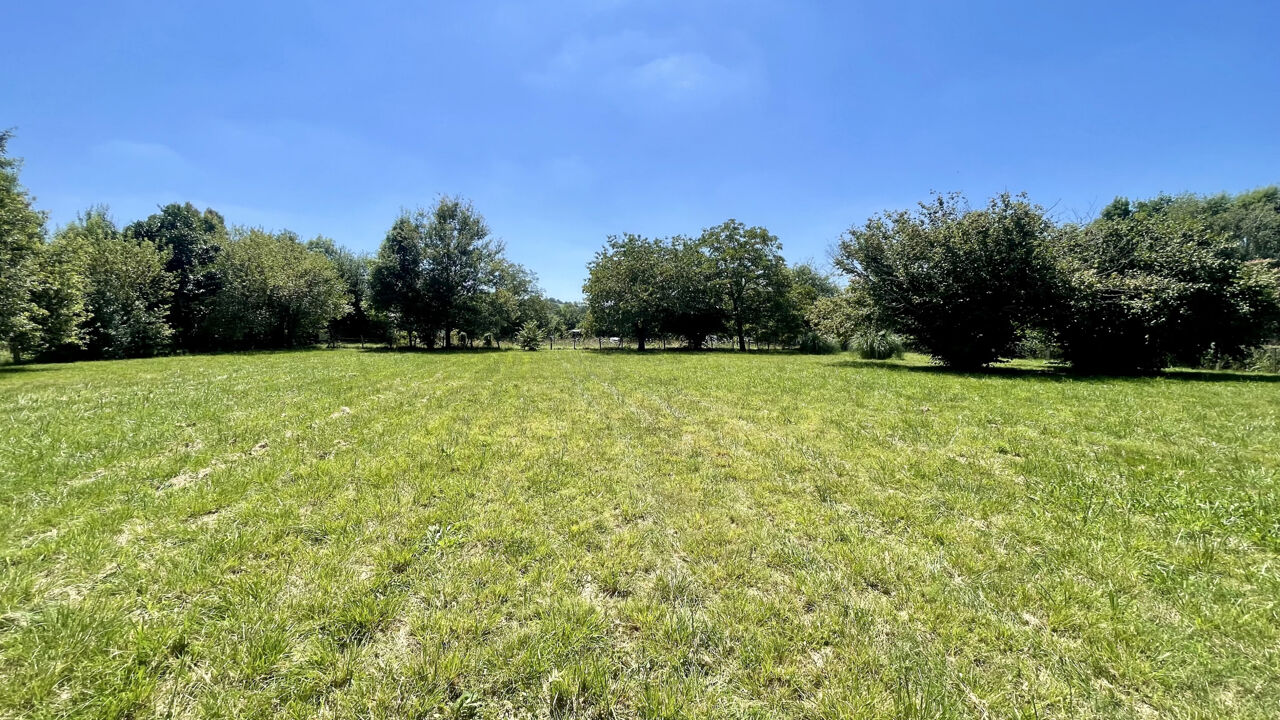 terrain  pièces 1800 m2 à vendre à Sauveterre-de-Béarn (64390)