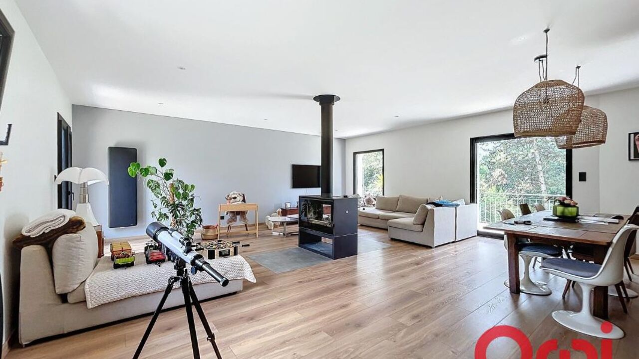 maison 5 pièces 159 m2 à vendre à Saint-Yorre (03270)