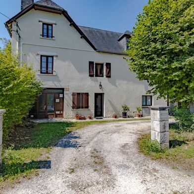 Maison 7 pièces 357 m²