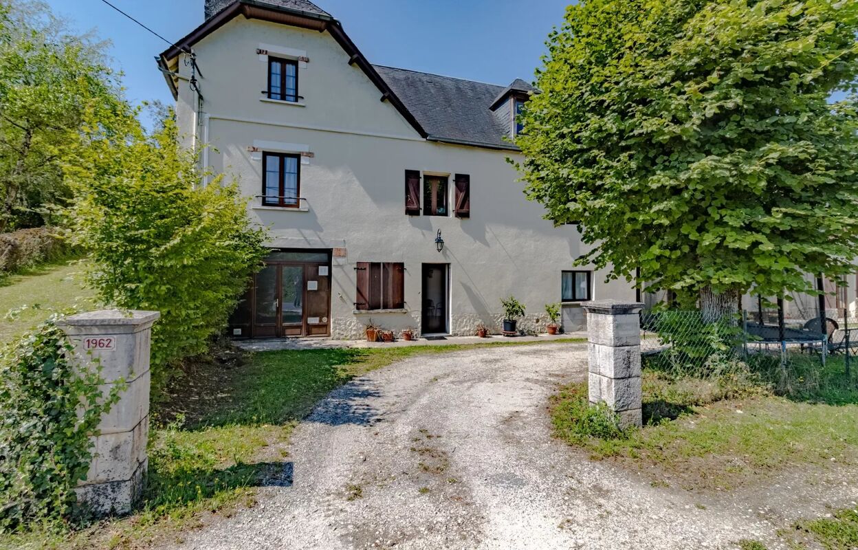 maison 7 pièces 357 m2 à vendre à Coly (24120)