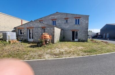 vente commerce 262 000 € à proximité de Le Grand-Village-Plage (17370)