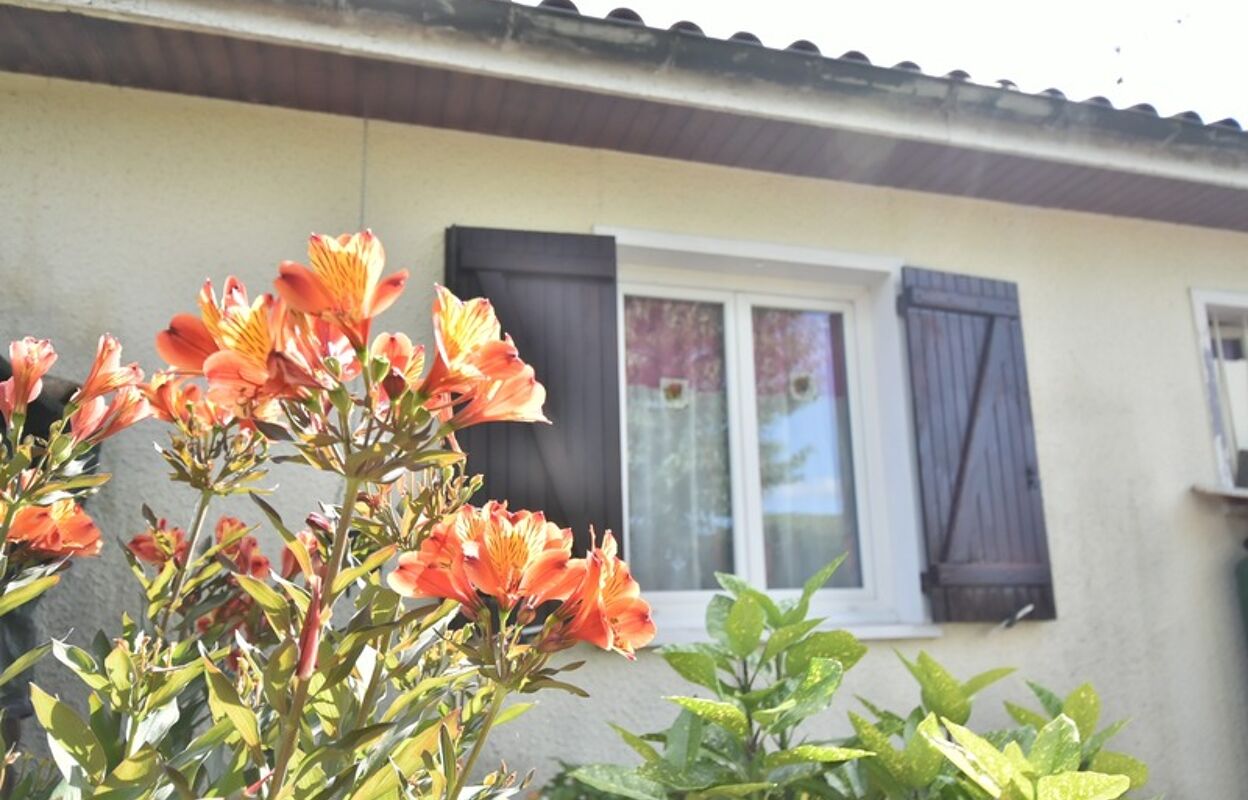 maison 4 pièces 70 m2 à Châteauneuf-sur-Charente (16120)