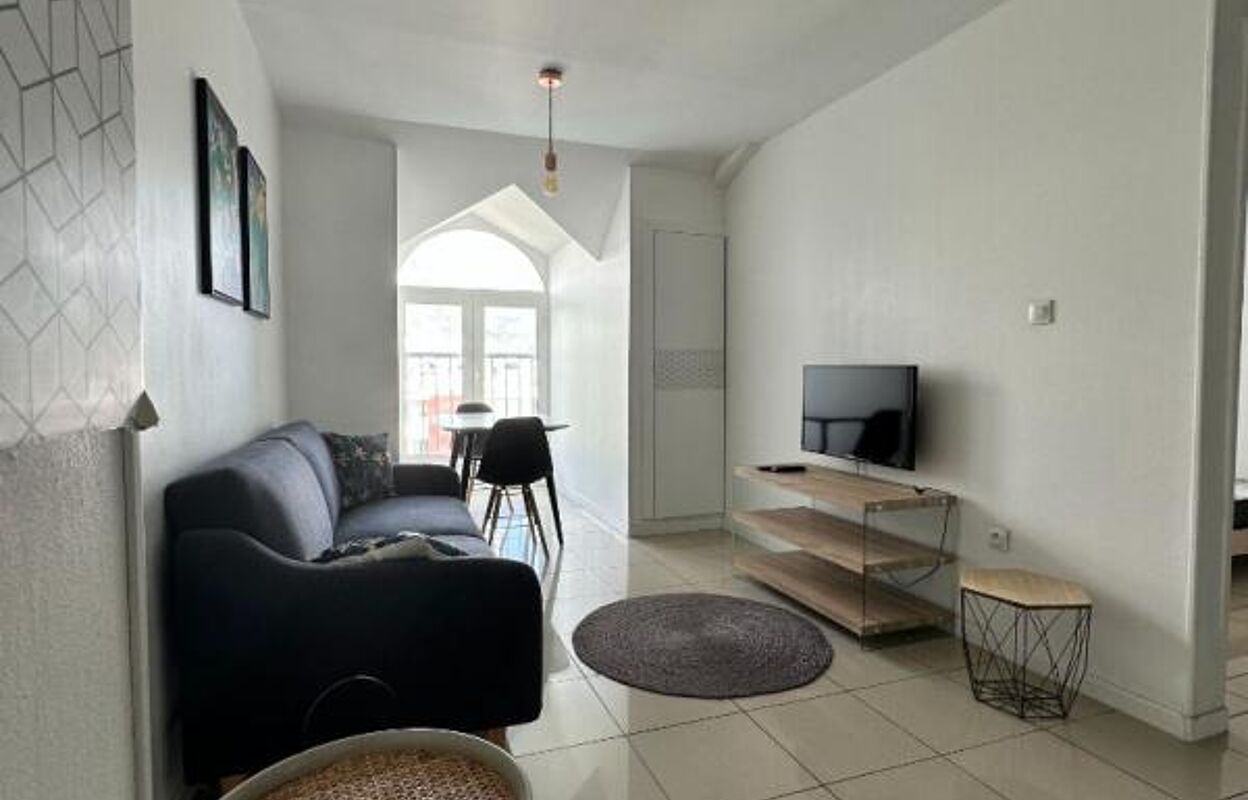 appartement 2 pièces 42 m2 à louer à Saint-Denis (97400)