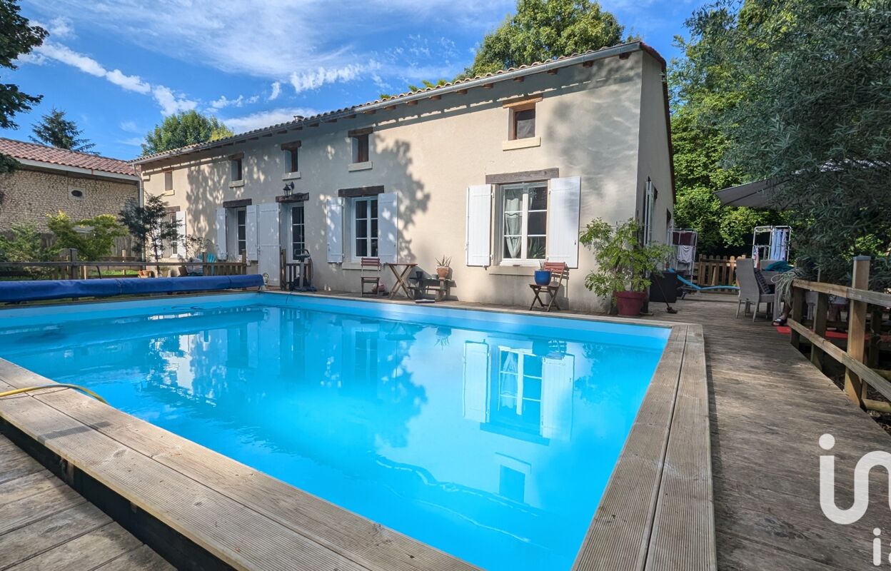 maison 7 pièces 202 m2 à vendre à Chevanceaux (17210)