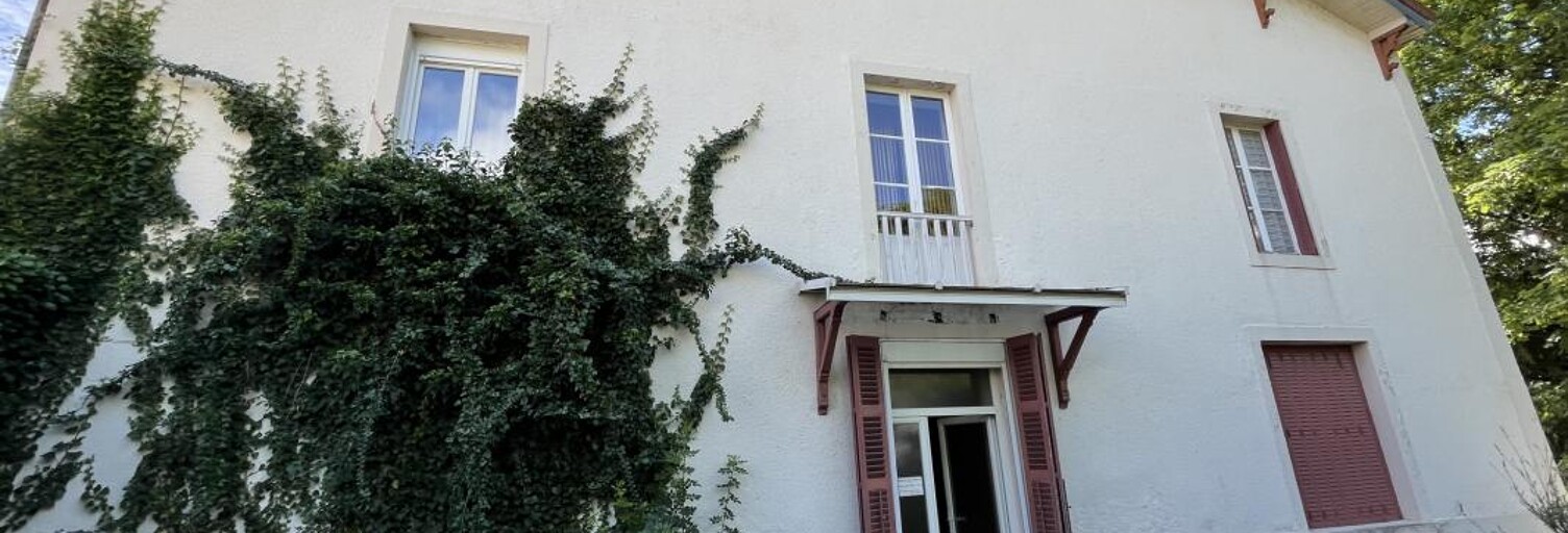 Maison 12 Pièces 230 m² à vendre à Bourbonne-les-Bains (52400)