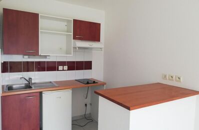 location appartement 440 € CC /mois à proximité de Saint-Loubouer (40320)