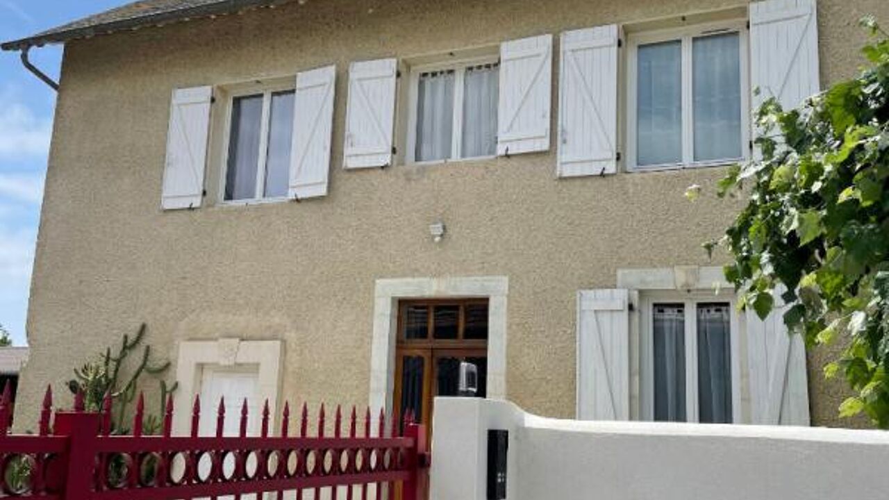 maison 4 pièces 93 m2 à louer à Buros (64160)